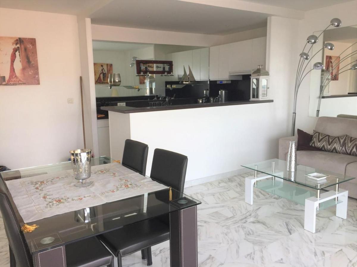 Appartement F3 Vue Mer Et Croisette Кан Екстериор снимка