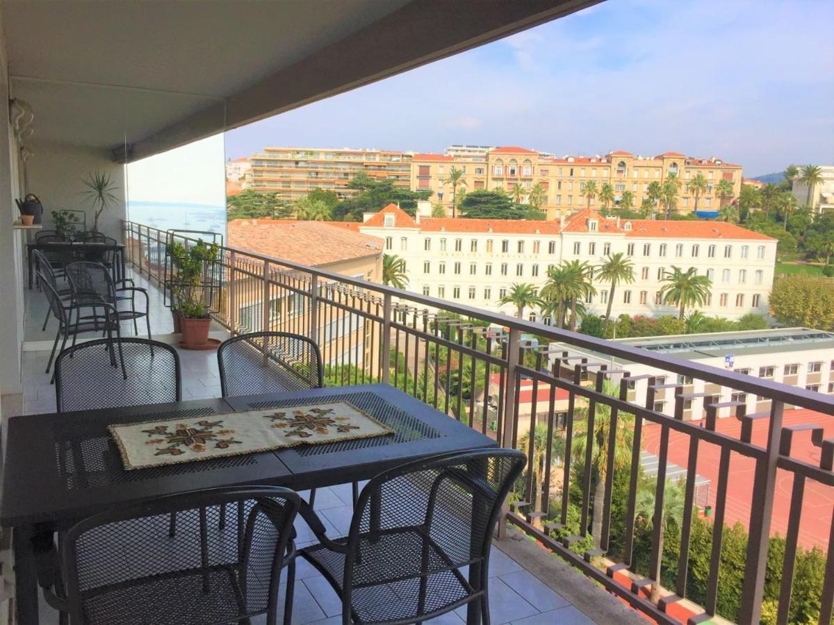 Appartement F3 Vue Mer Et Croisette Кан Екстериор снимка
